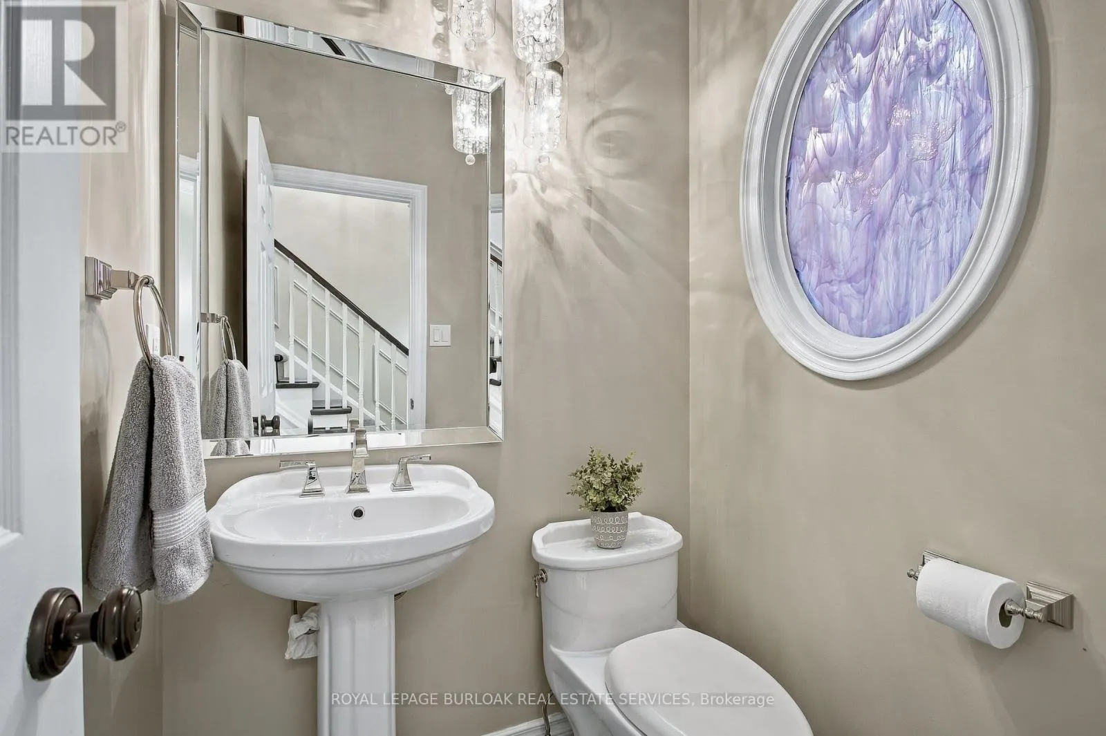 80 FAIRWOOD PLACE W
