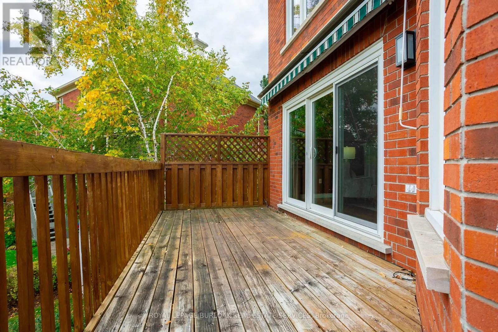 80 FAIRWOOD PLACE W