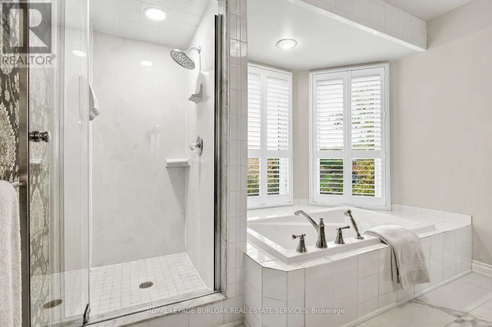 80 FAIRWOOD PLACE W