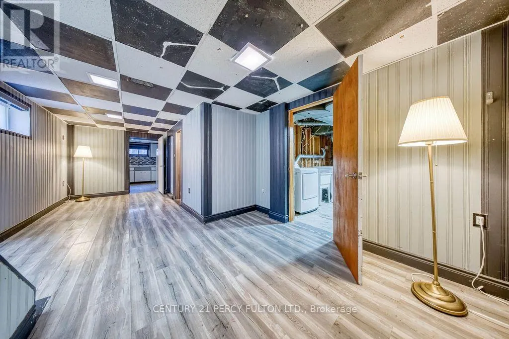 12 SILVERCREST AVENUE