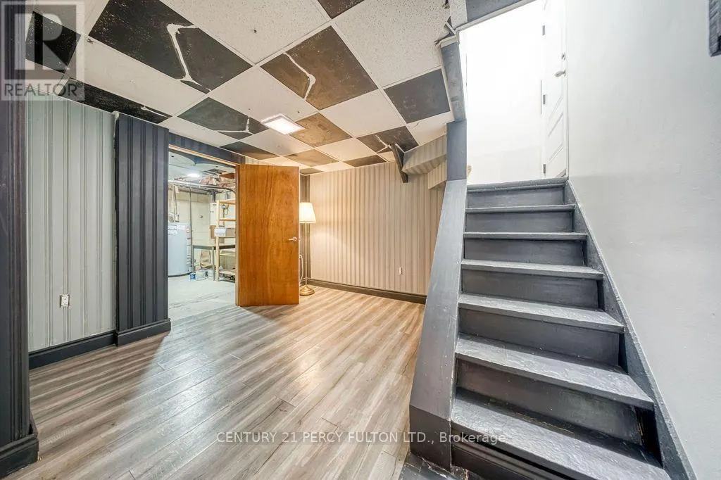 12 SILVERCREST AVENUE