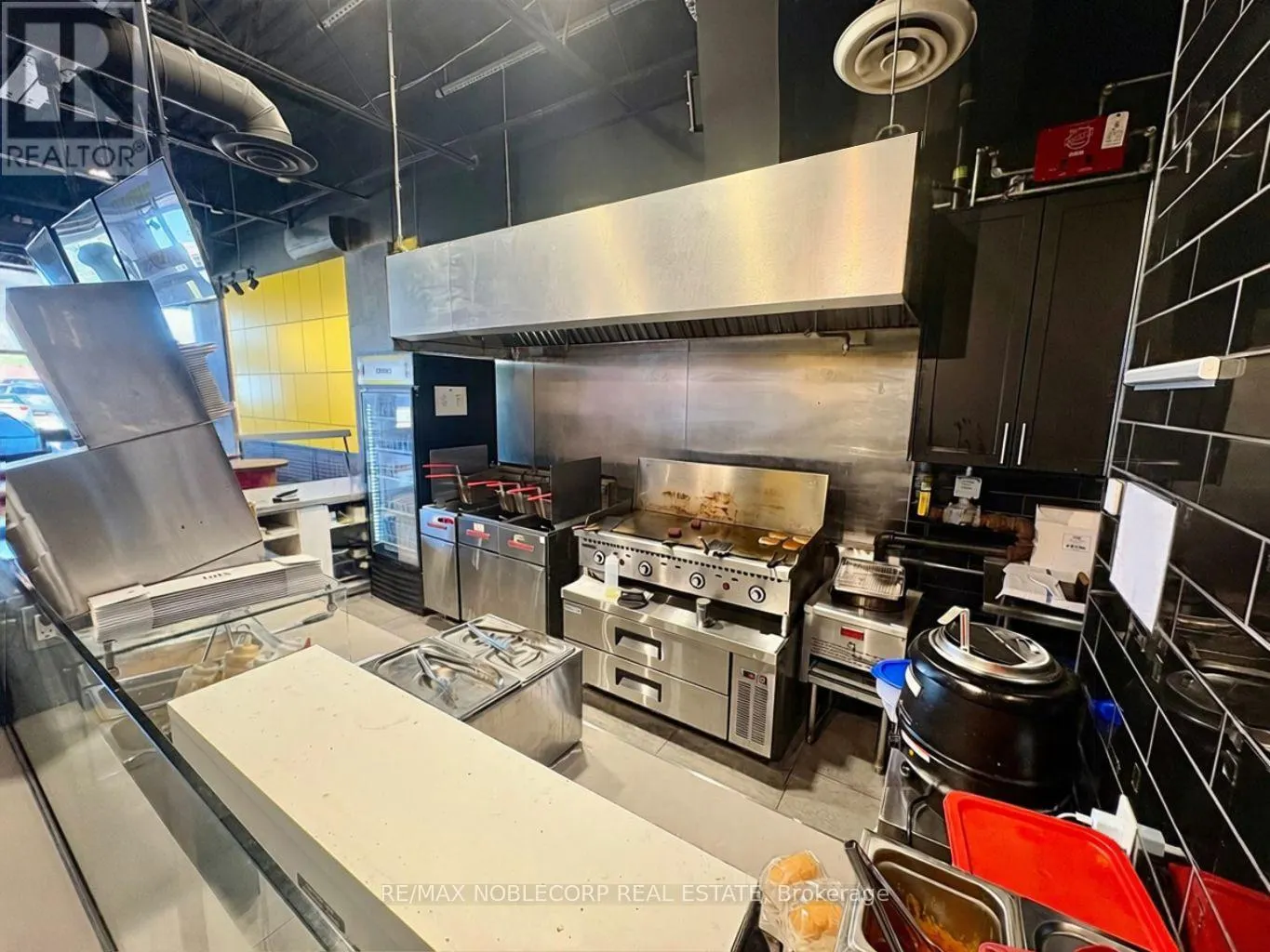 9 - 2460 NEYAGAWA BOULEVARD