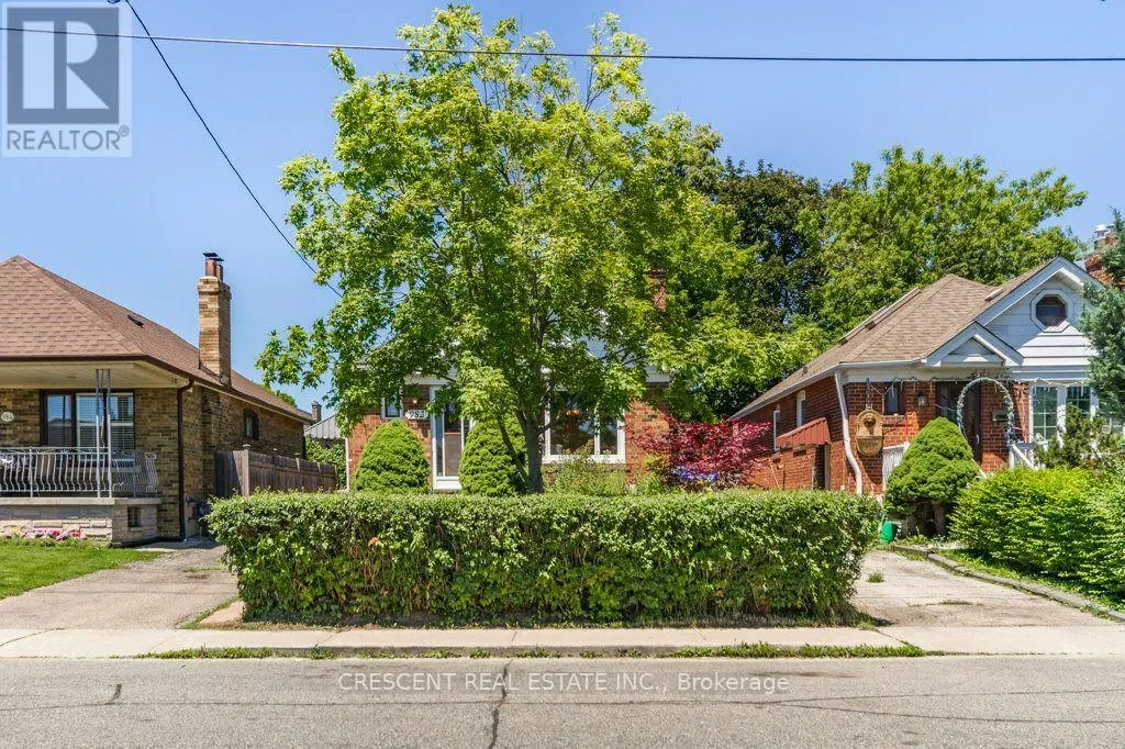 982 BRIAR HILL AVENUE
