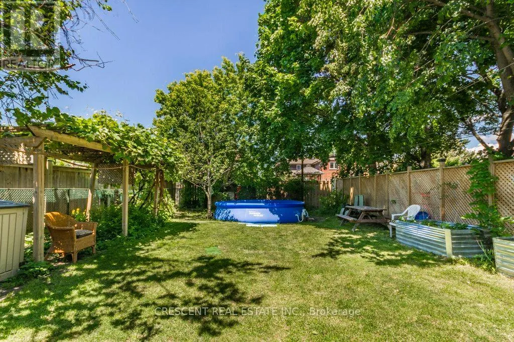 982 BRIAR HILL AVENUE