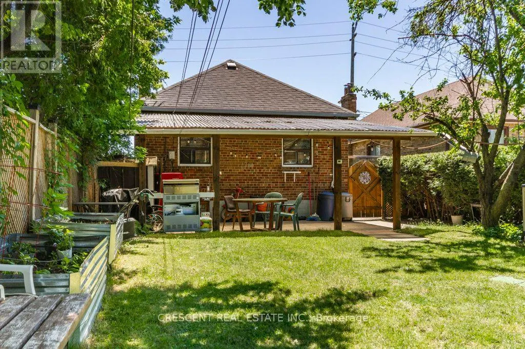 982 BRIAR HILL AVENUE