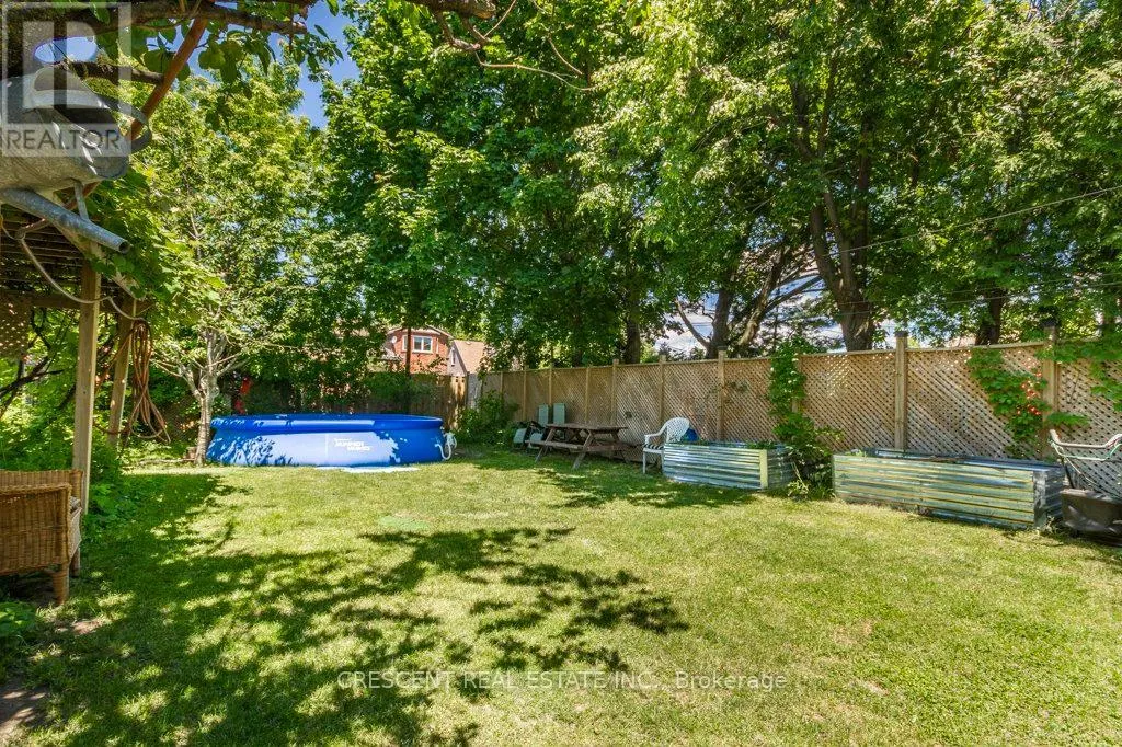 982 BRIAR HILL AVENUE