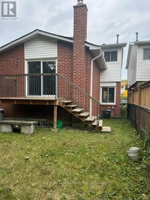 6 LINDRIDGE AVENUE