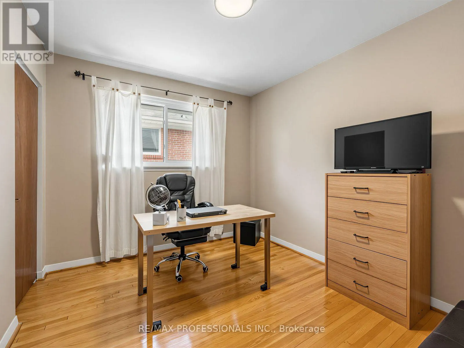 793 NETHERTON CRESCENT