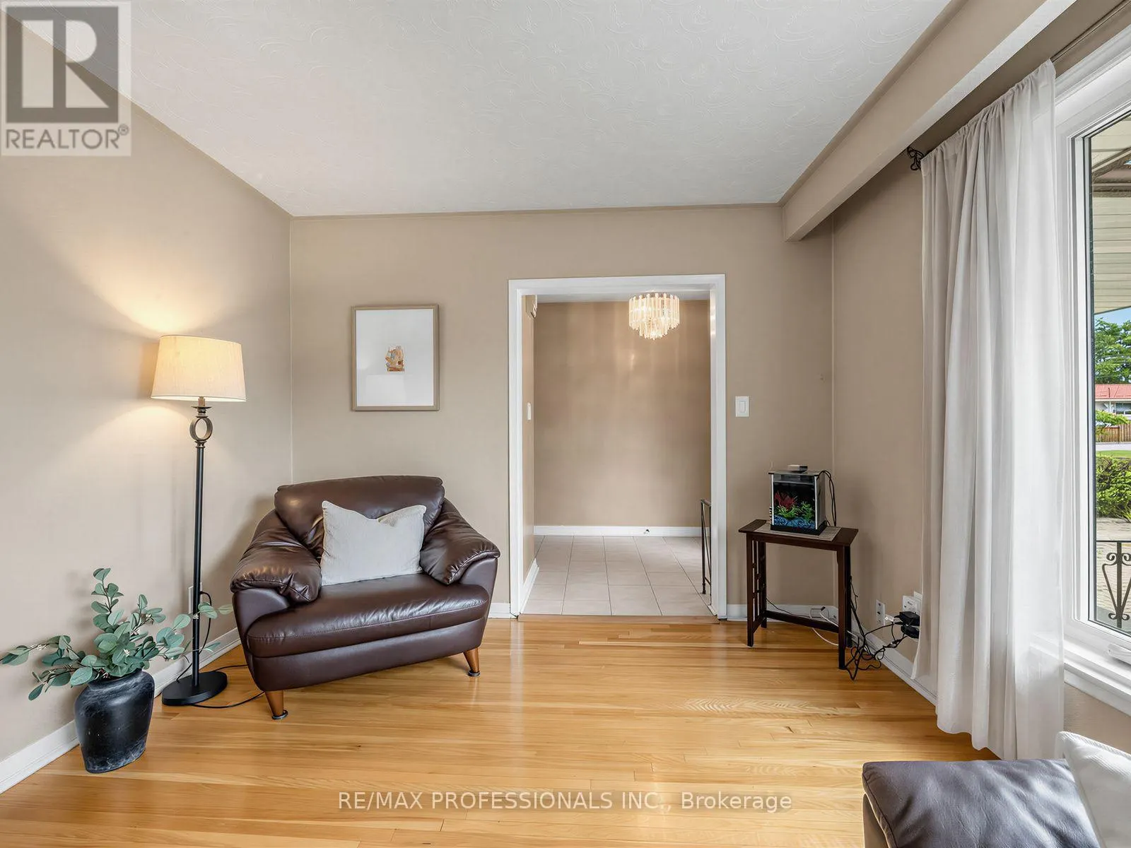 793 NETHERTON CRESCENT