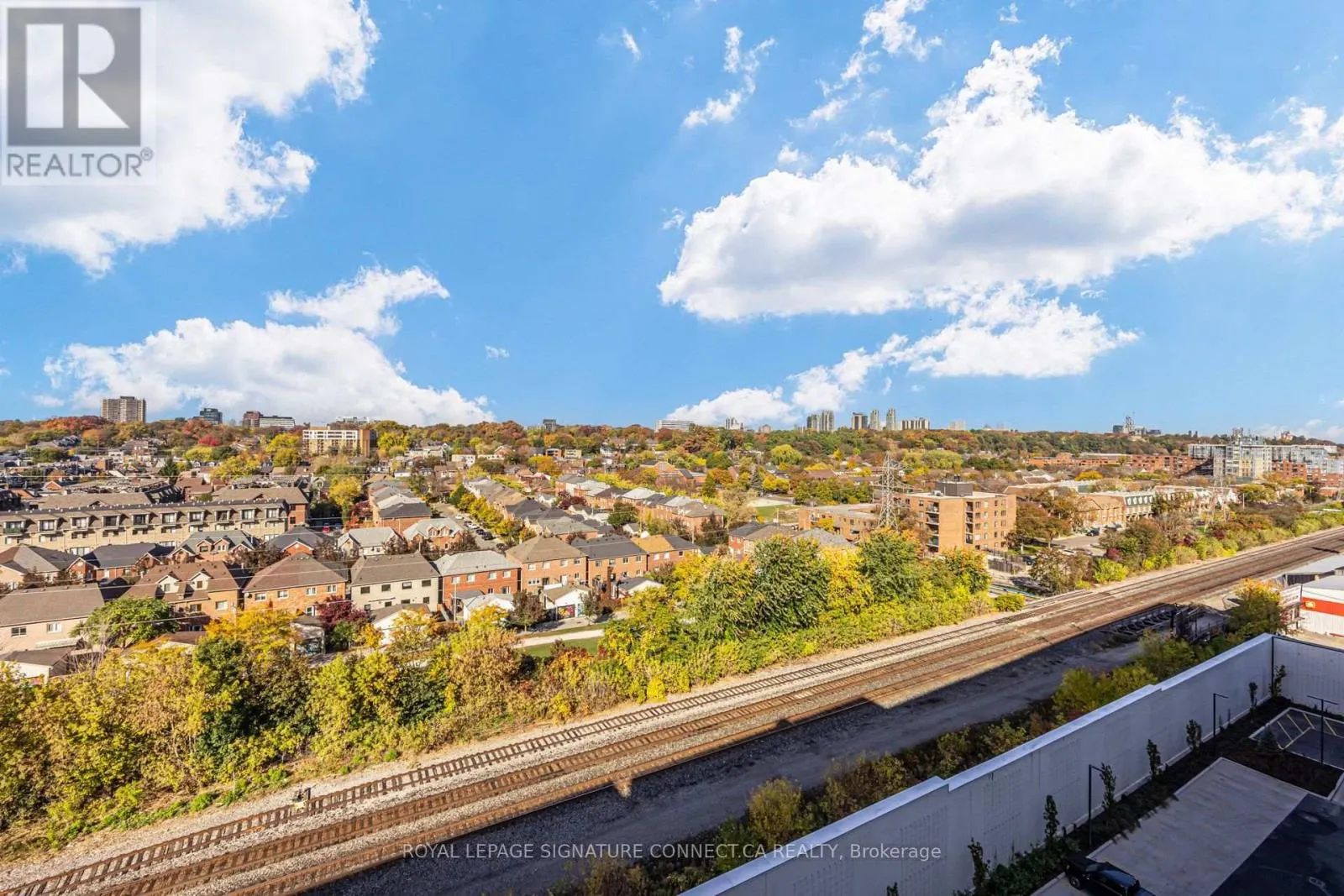 PH12 - 858 DUPONT STREET