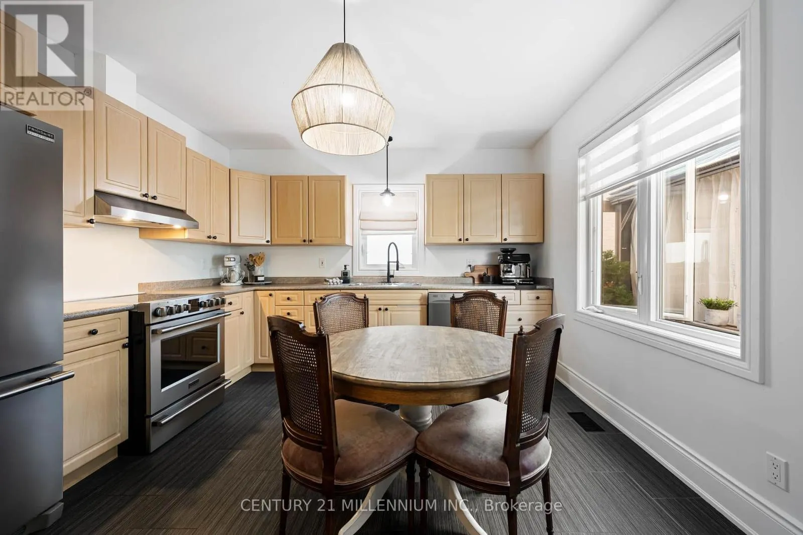 8 WILLIAM STREET