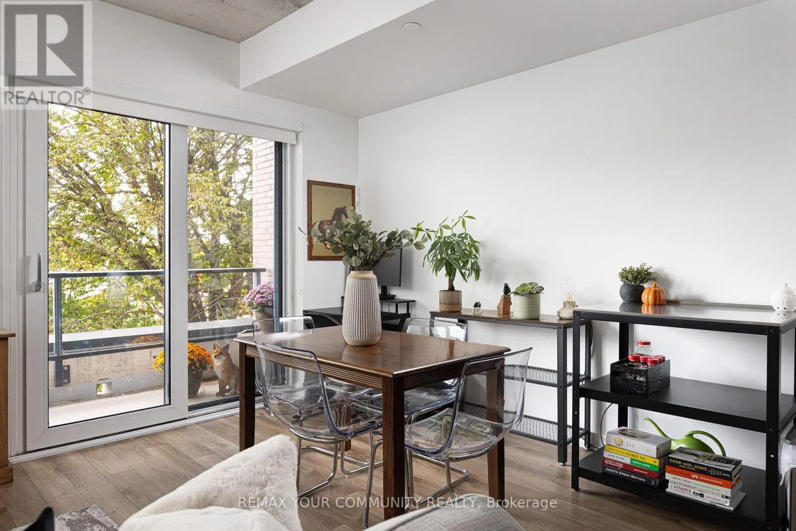 304 - 1808 ST. CLAIR AVENUE W