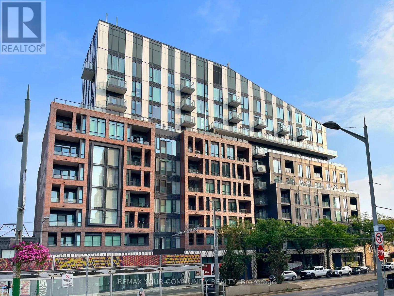 304 - 1808 ST. CLAIR AVENUE W