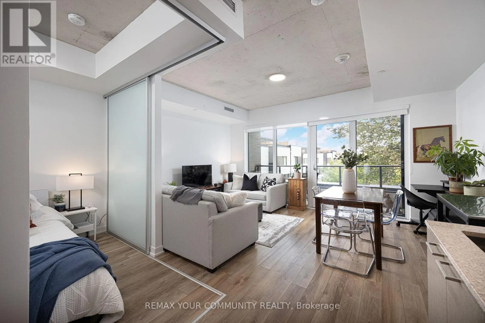 304 - 1808 ST. CLAIR AVENUE W