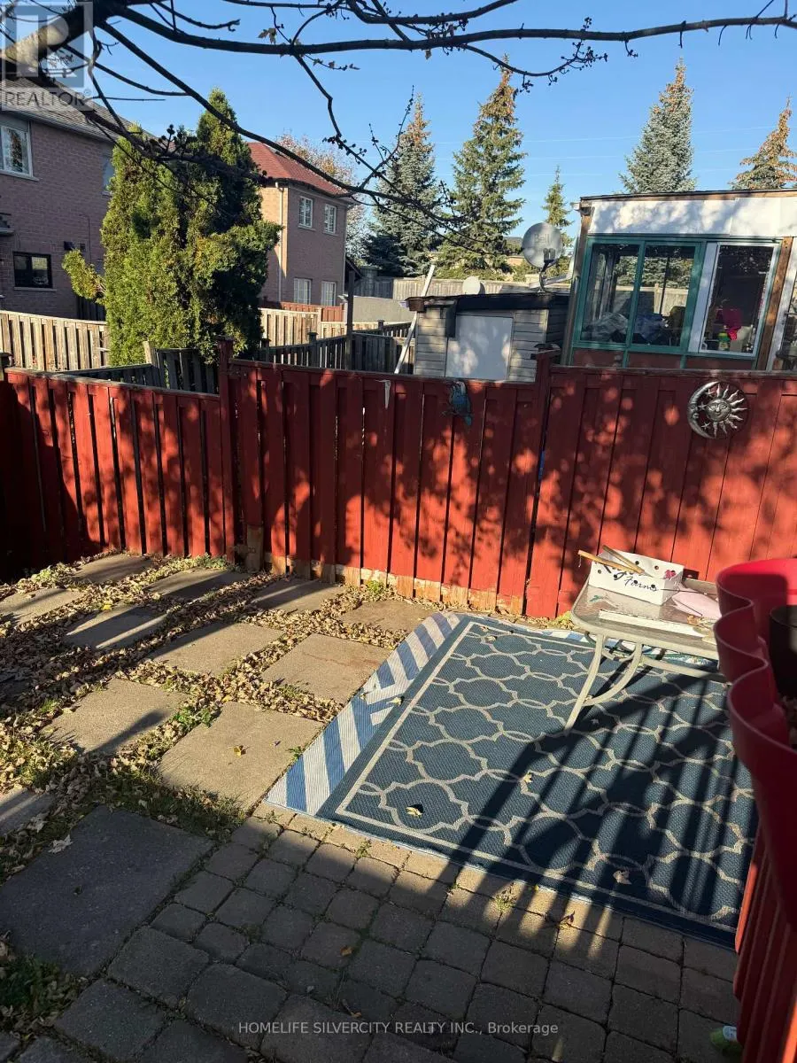6 EASTVIEW GATE