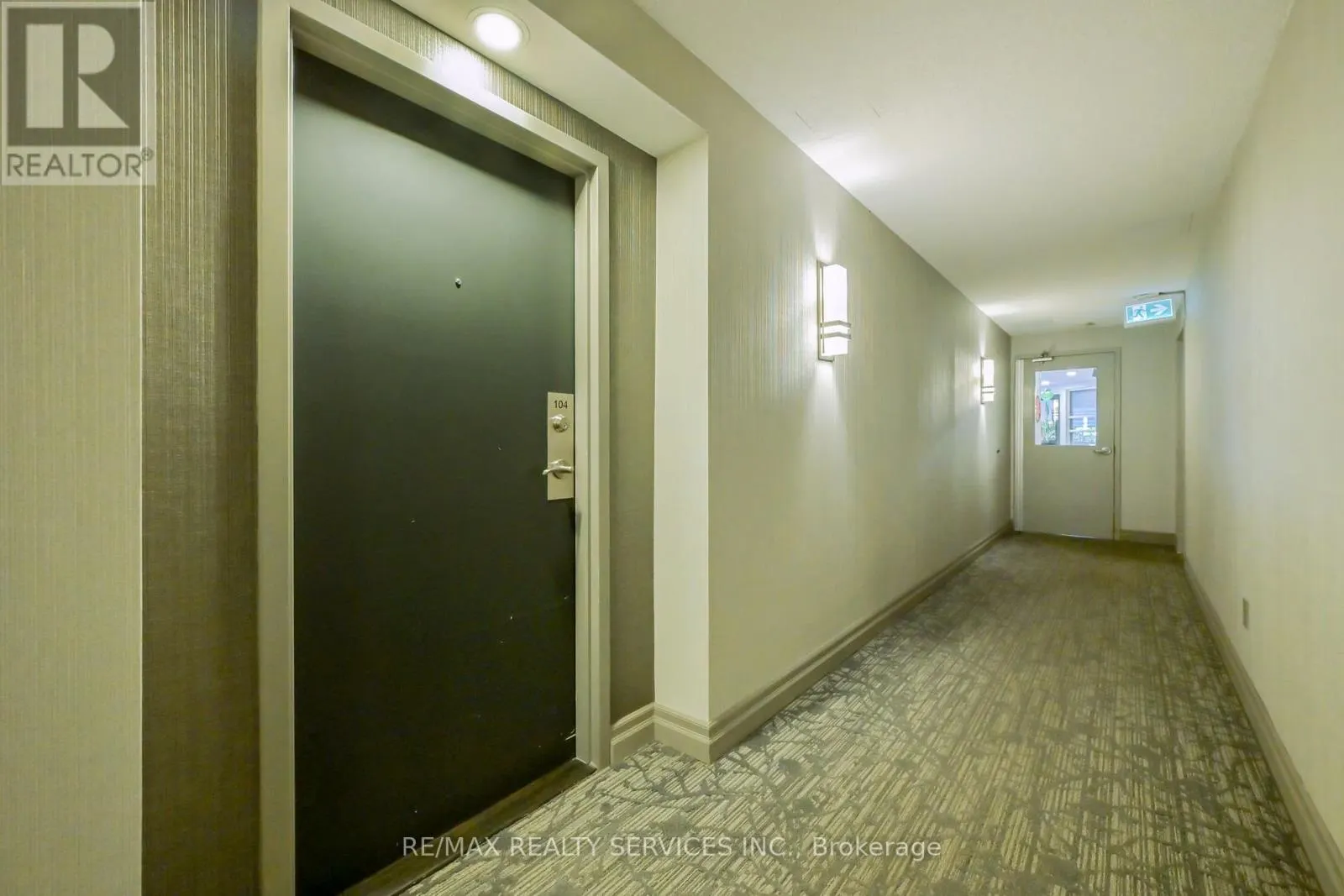 104 - 12 LAURELCREST STREET