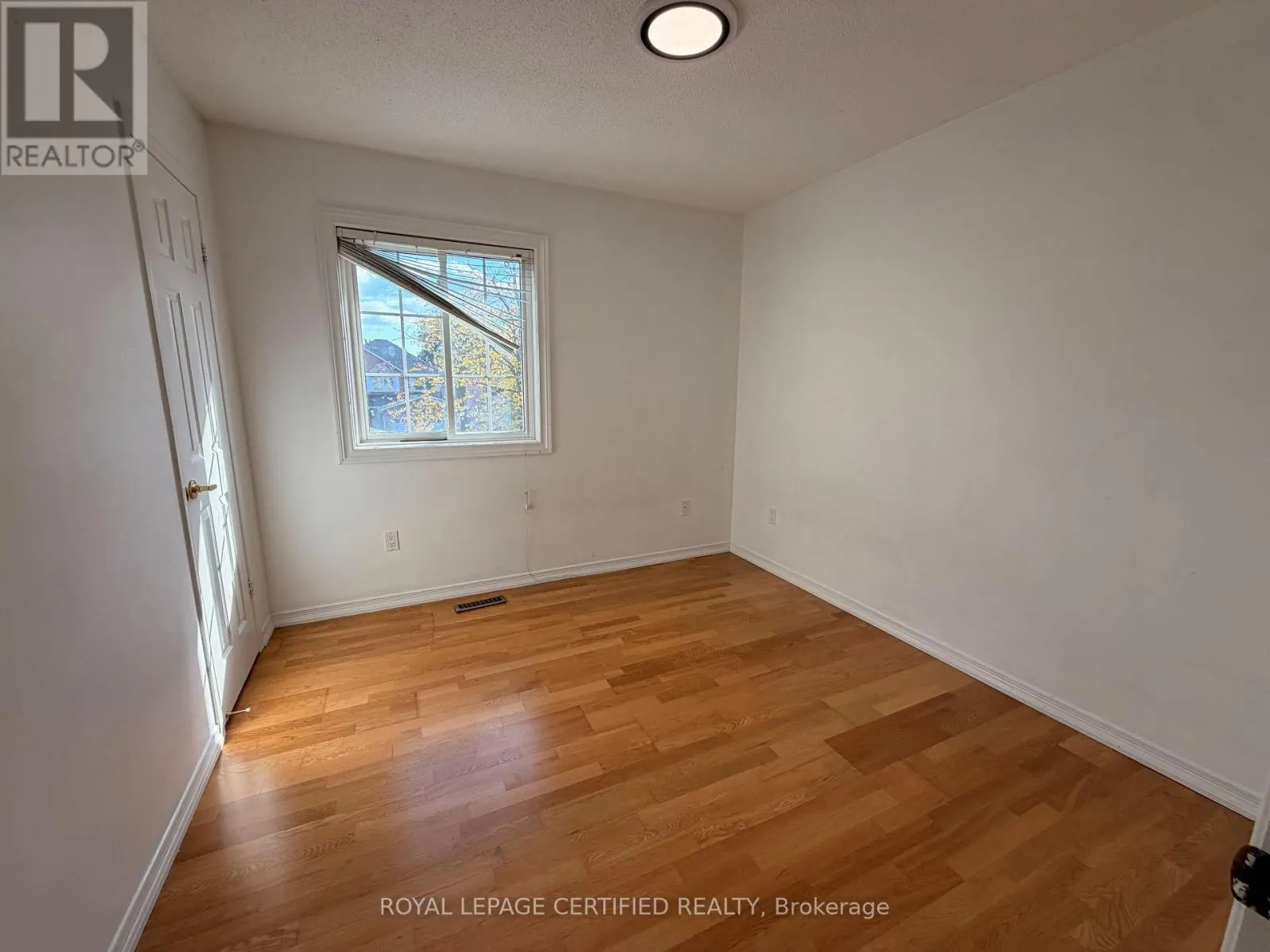 1561 WINTERGROVE GARDENS