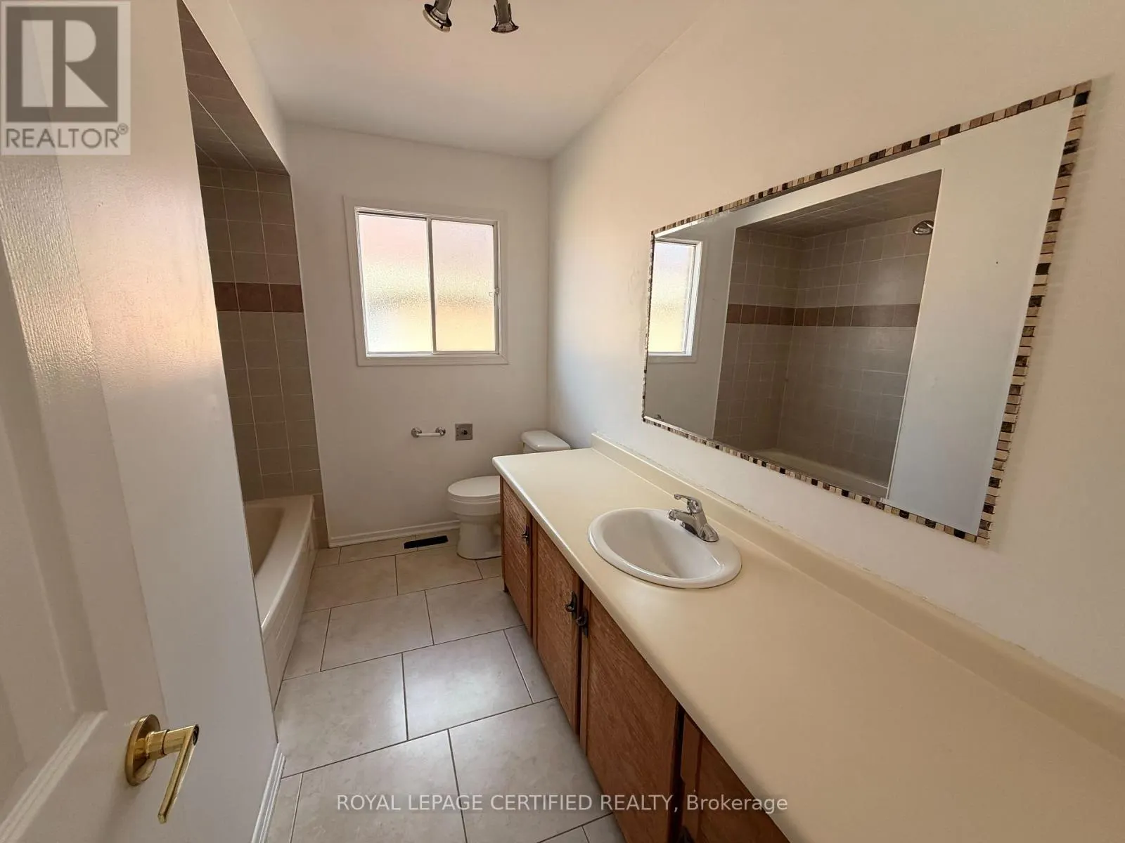 1561 WINTERGROVE GARDENS