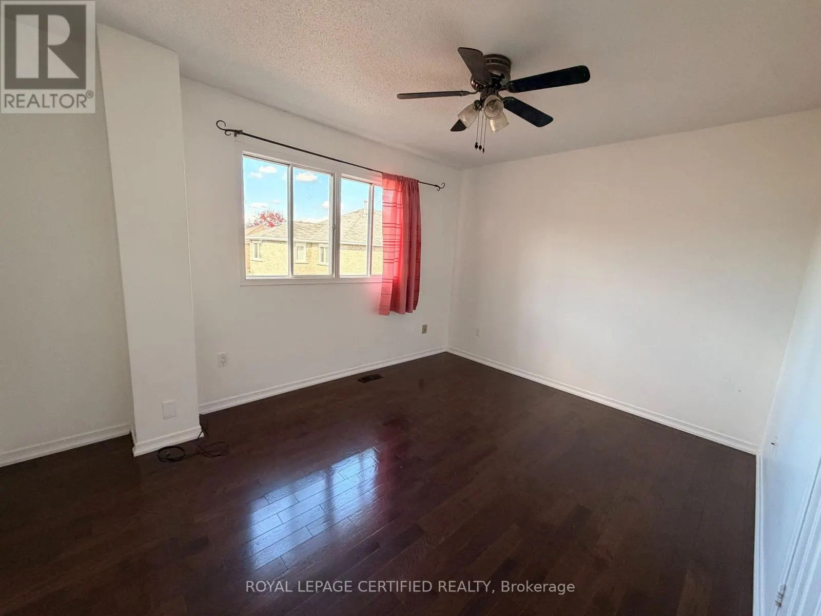 1561 WINTERGROVE GARDENS