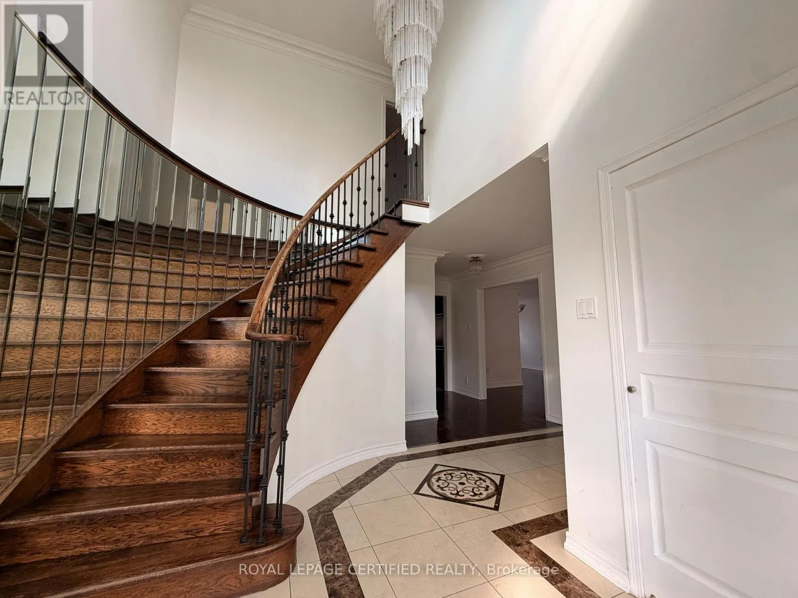 1561 WINTERGROVE GARDENS
