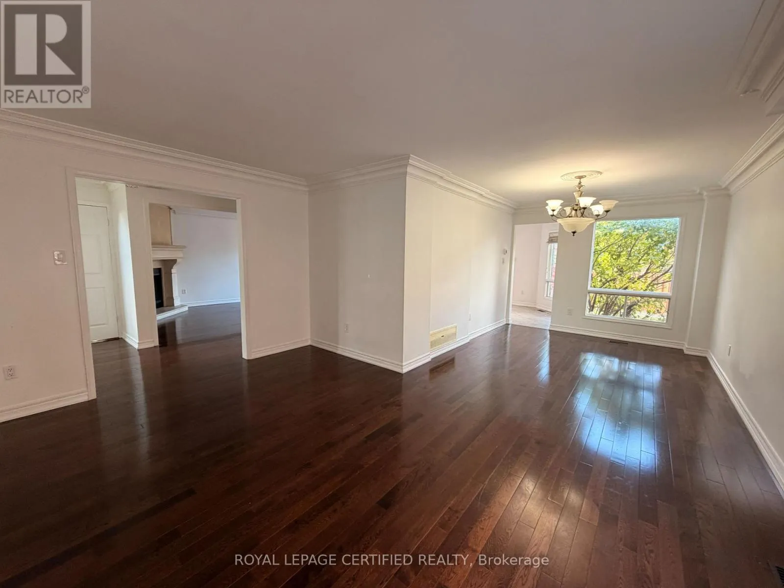 1561 WINTERGROVE GARDENS