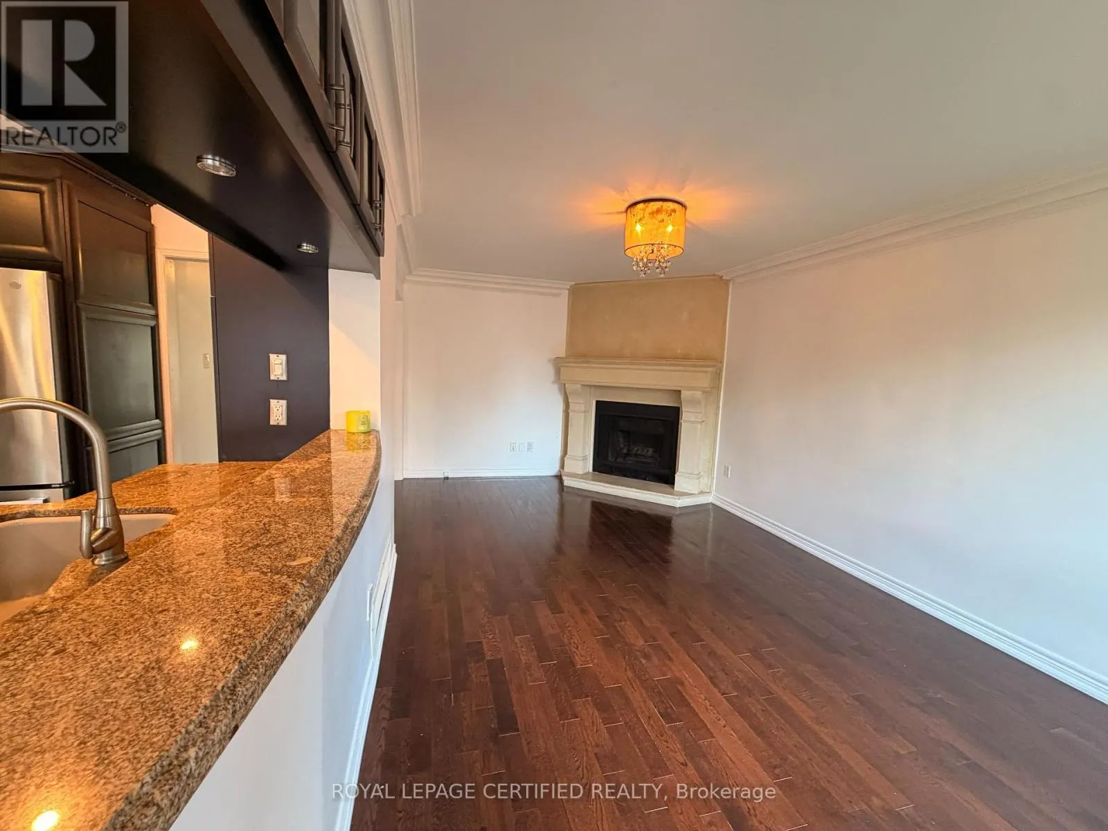 1561 WINTERGROVE GARDENS