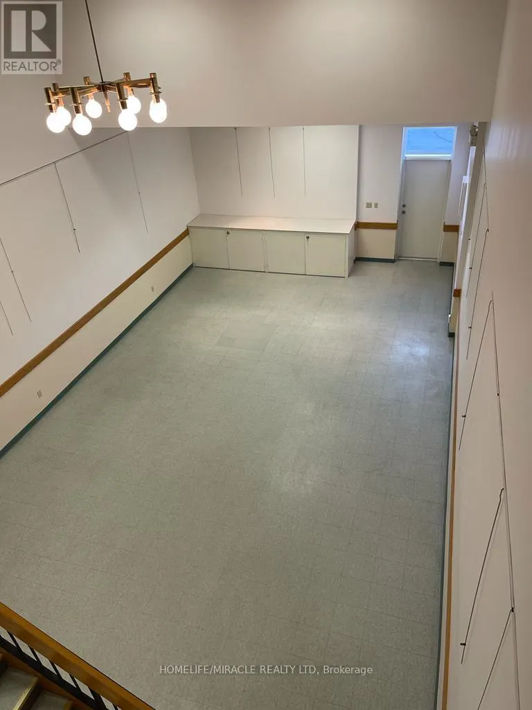 6 - 259 TRADERS BOULEVARD E