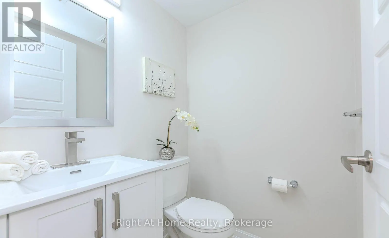 146 - 165 HAMPSHIRE WAY #146