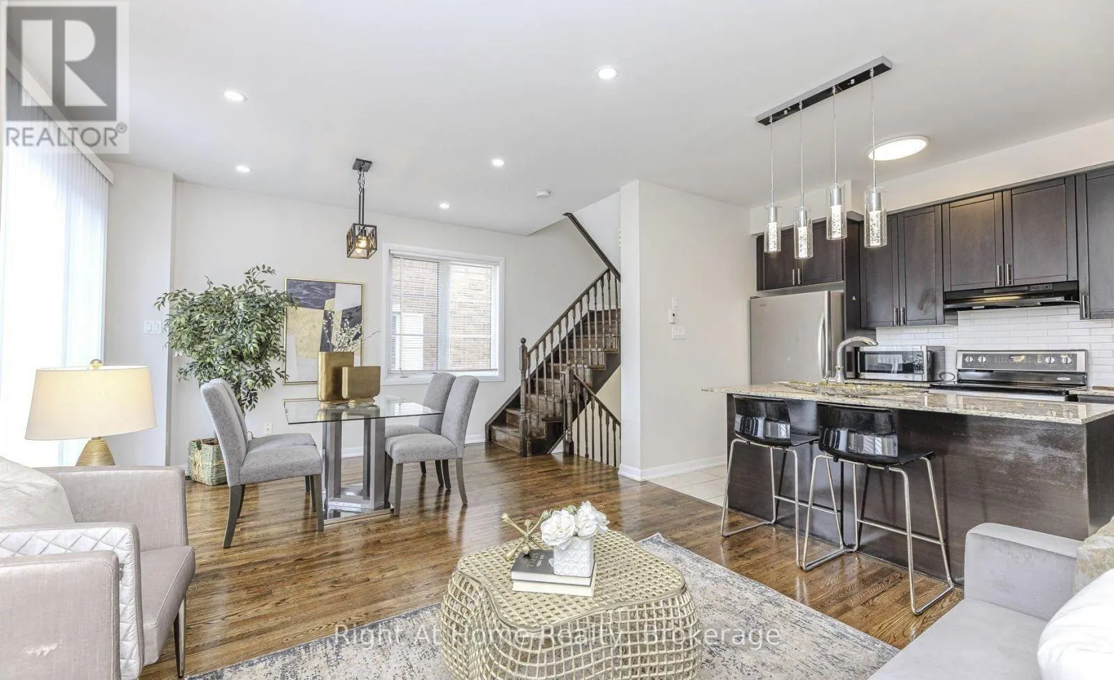 146 - 165 HAMPSHIRE WAY #146