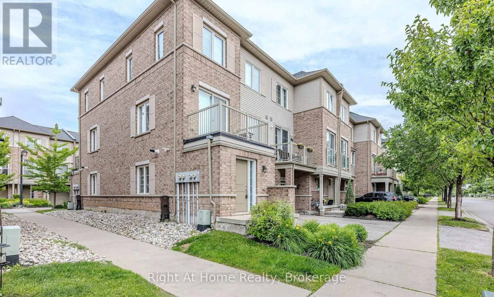 146 - 165 HAMPSHIRE WAY #146