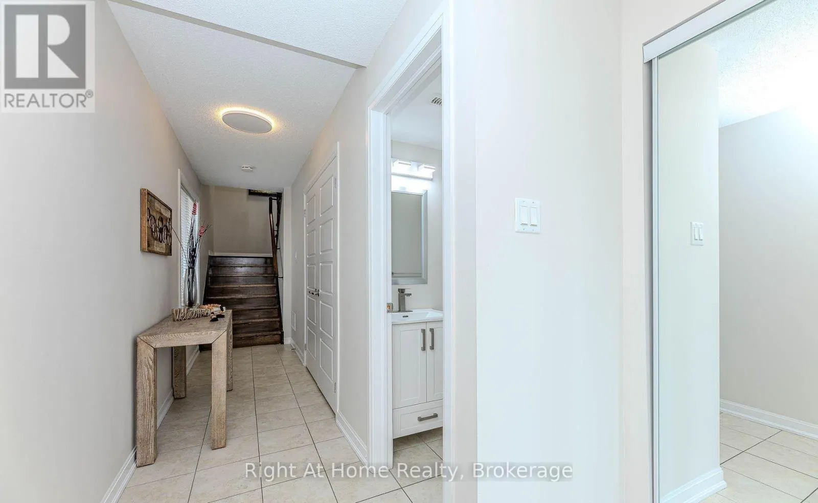 146 - 165 HAMPSHIRE WAY #146