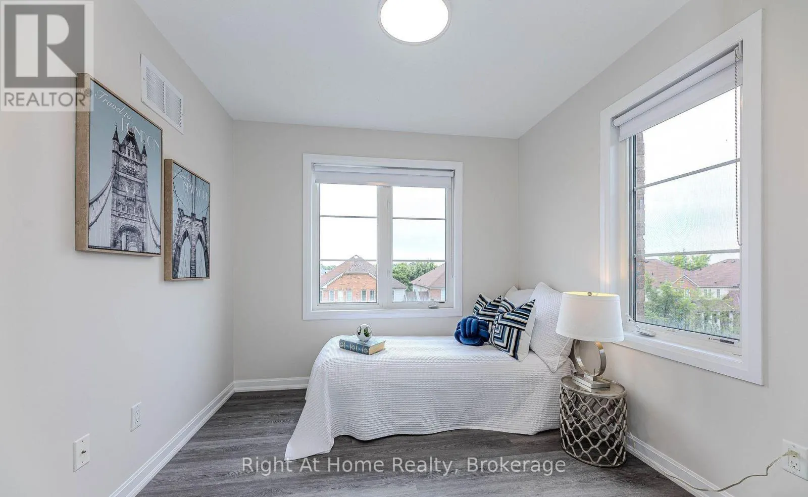 146 - 165 HAMPSHIRE WAY #146