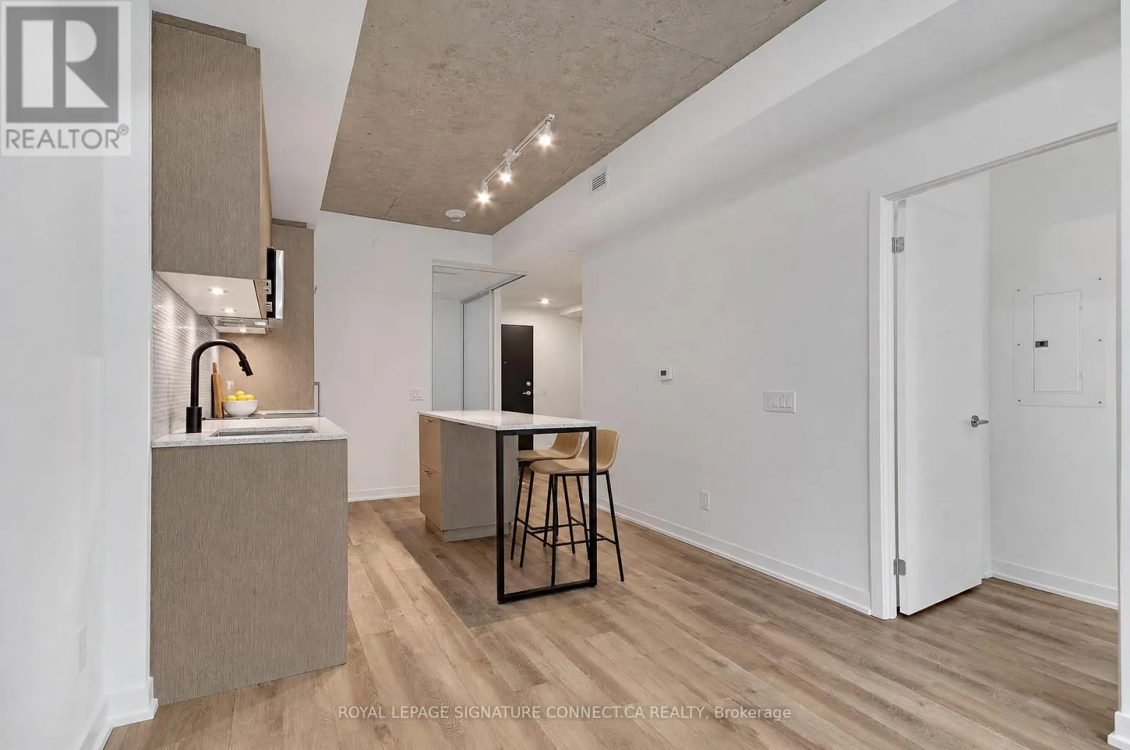 410 - 1808 ST CLAIR AVENUE