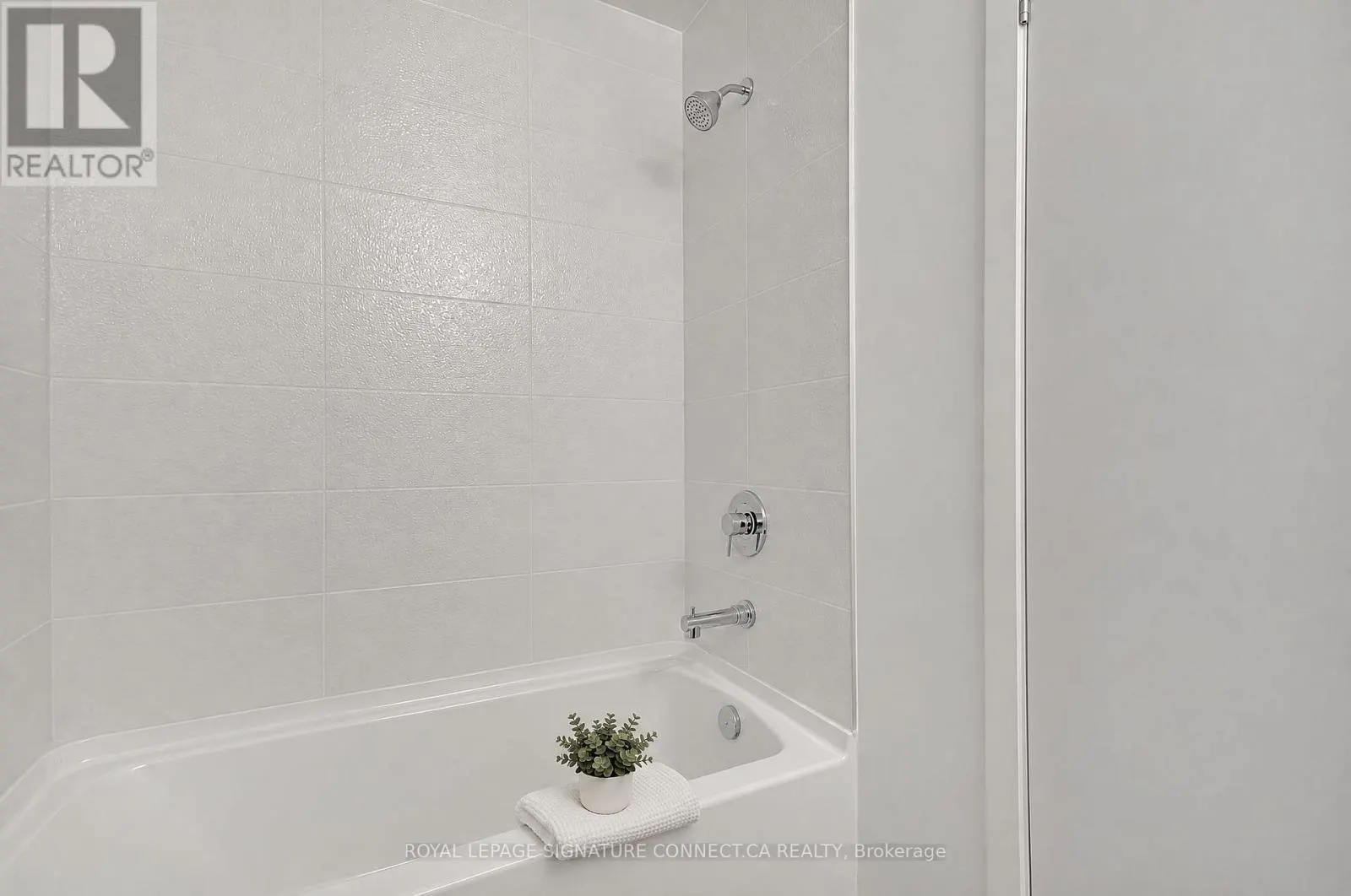 410 - 1808 ST CLAIR AVENUE