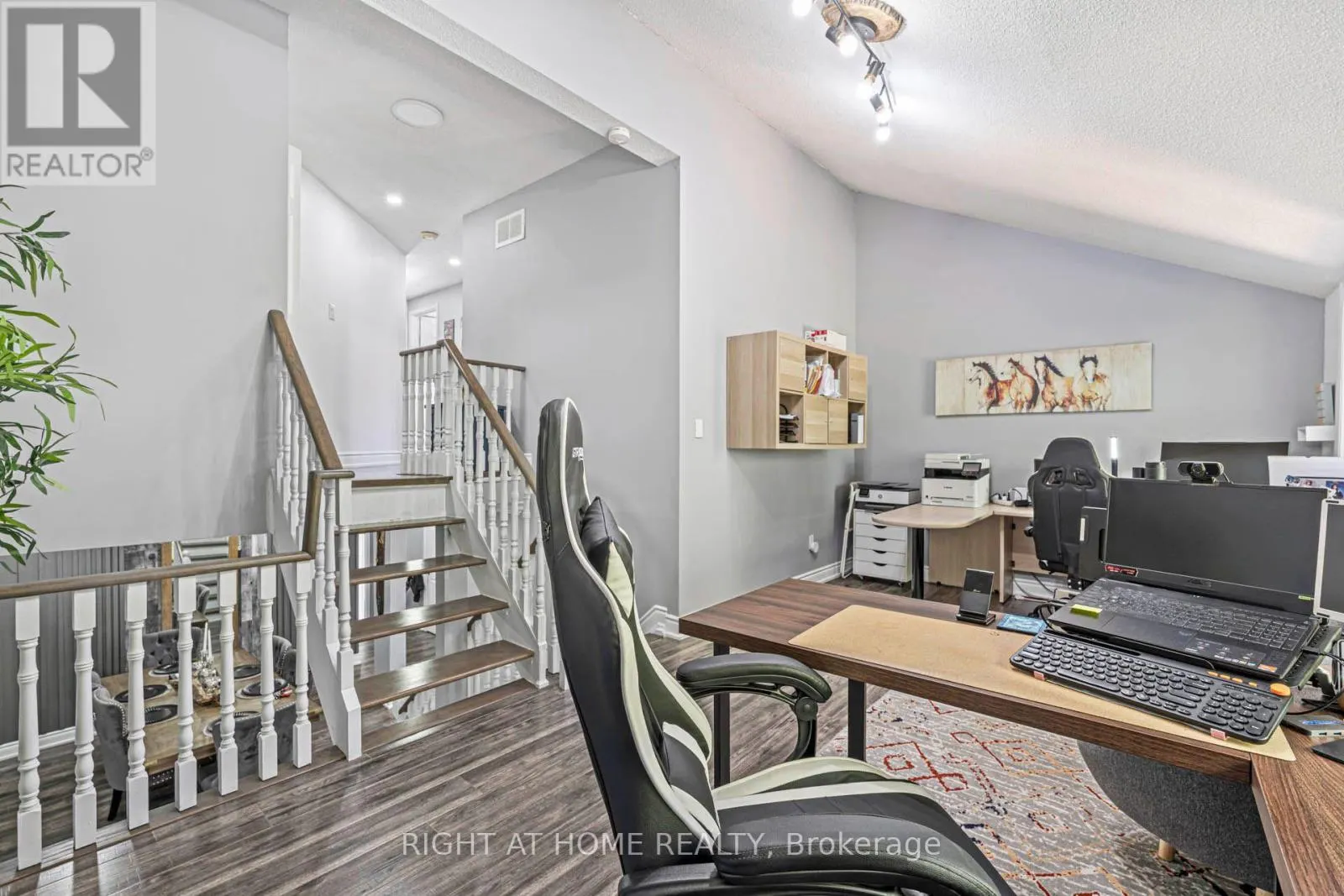 36 BURTON ROAD S