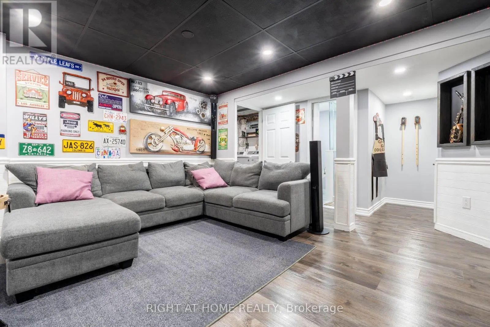 36 BURTON ROAD S