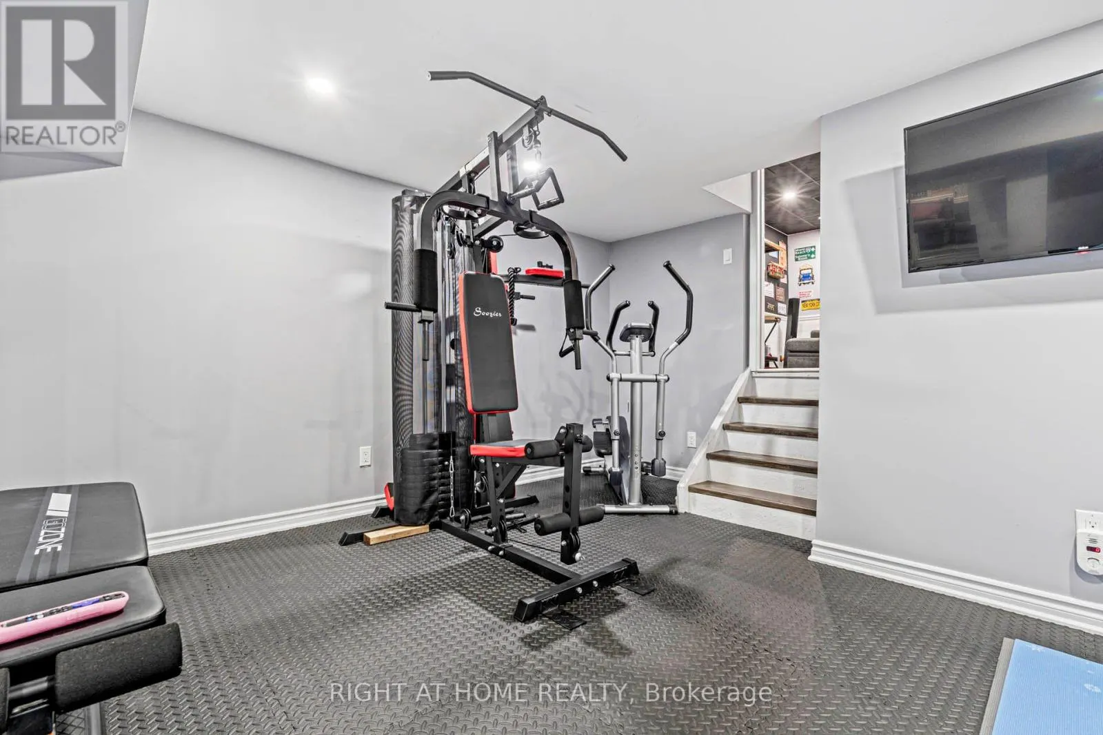 36 BURTON ROAD S