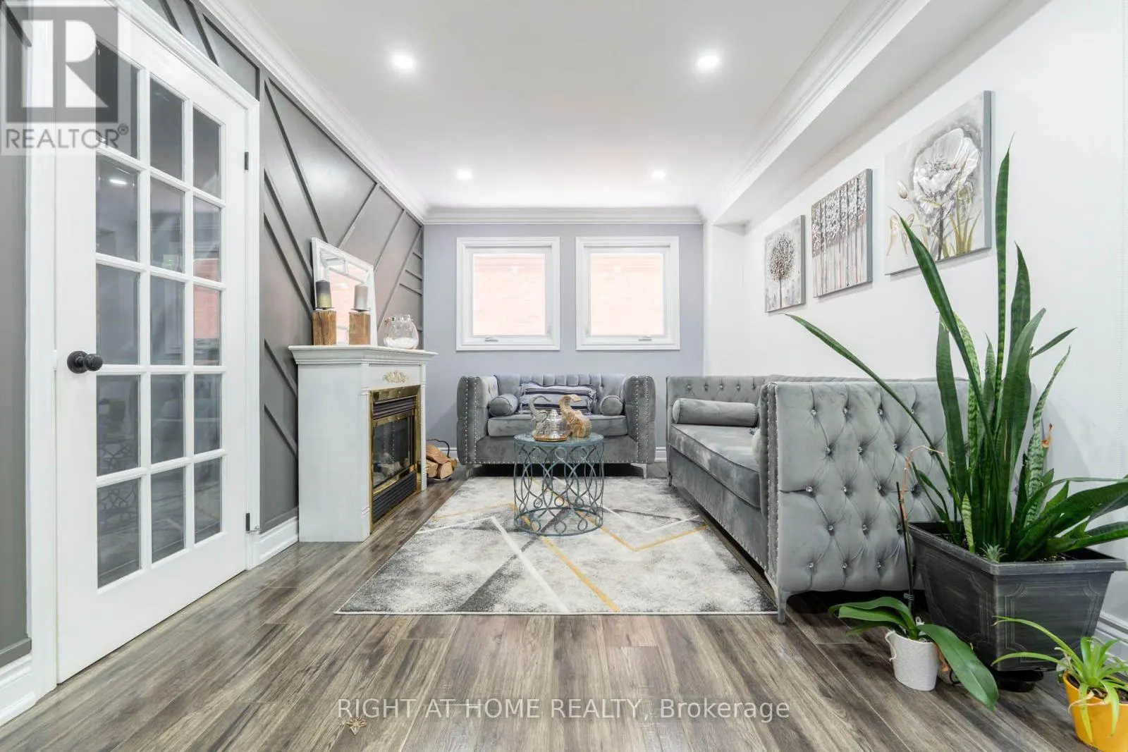 36 BURTON ROAD S