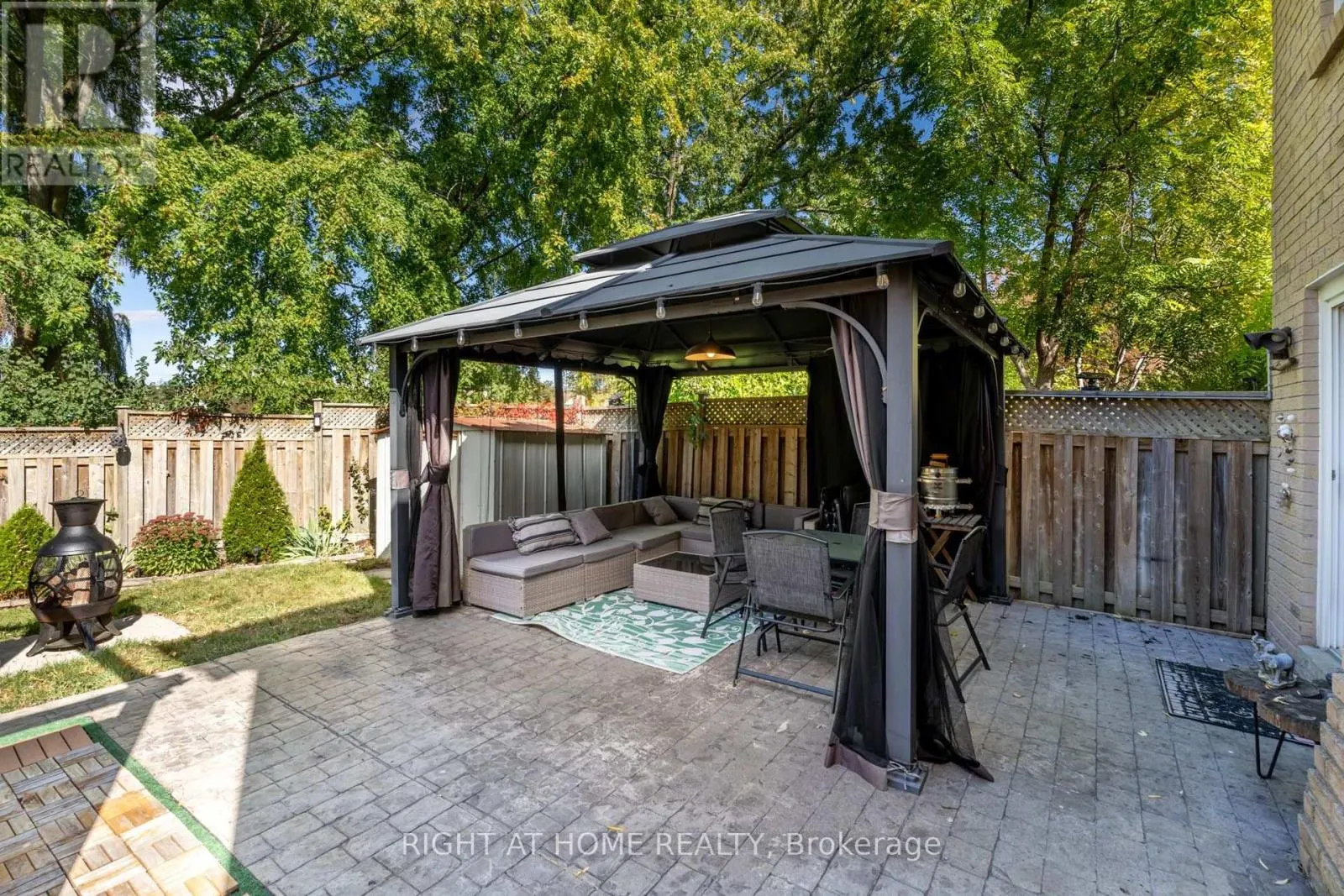 36 BURTON ROAD S