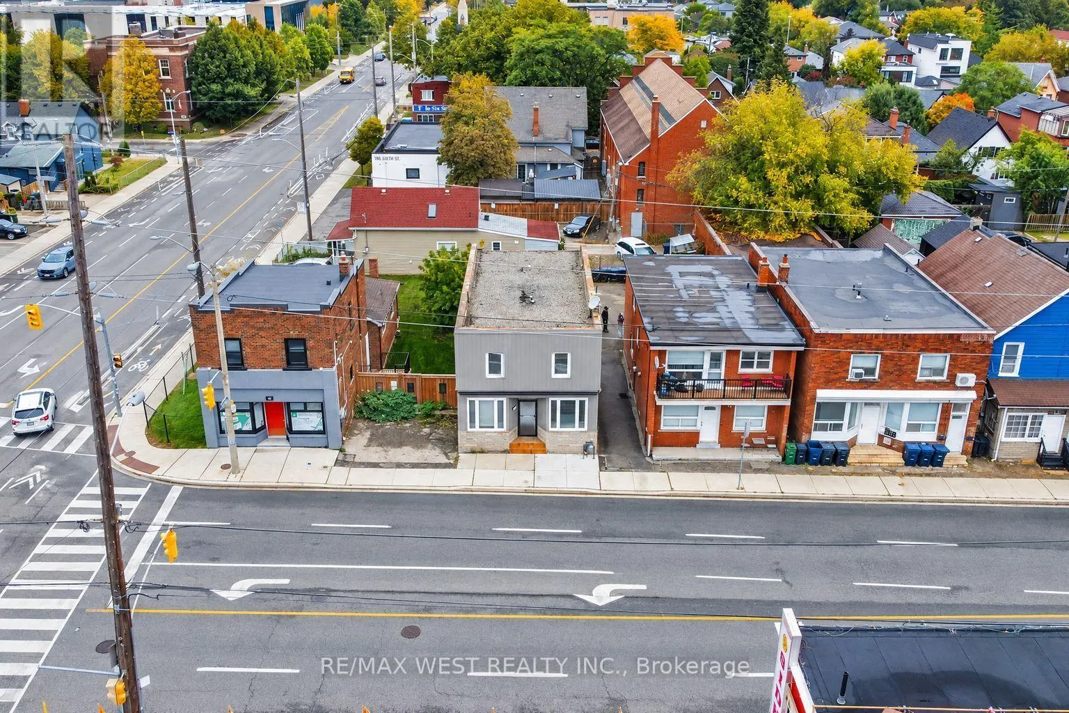 203 ISLINGTON AVENUE