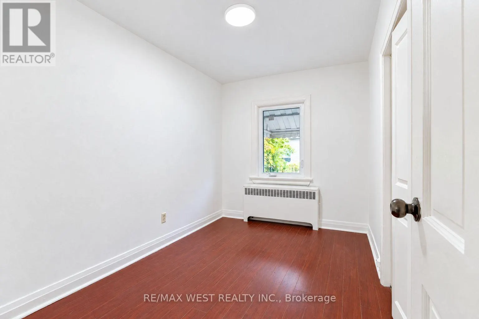 203 ISLINGTON AVENUE