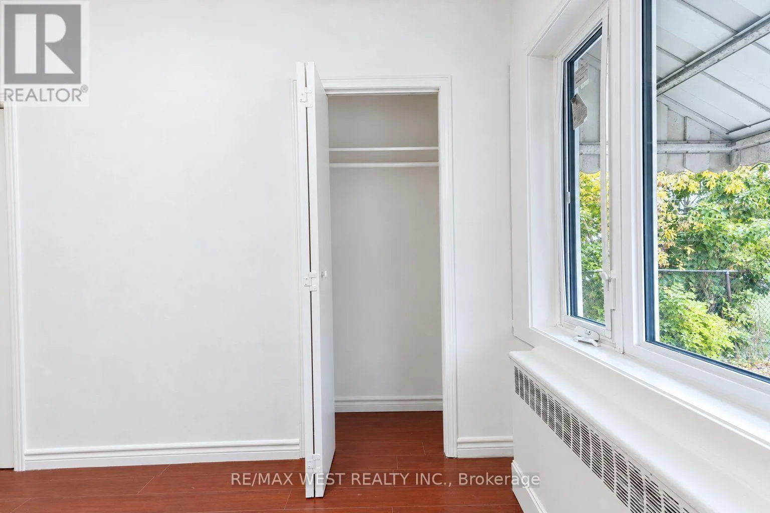 203 ISLINGTON AVENUE