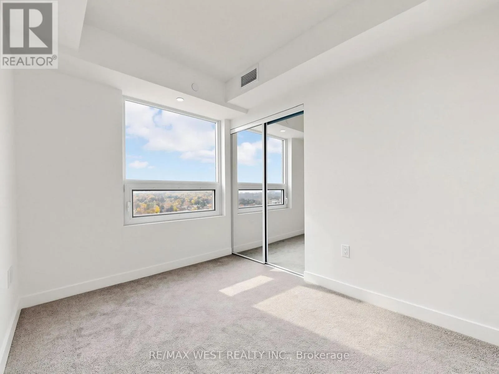 1115 - 4010 EGLINTON AVENUE W
