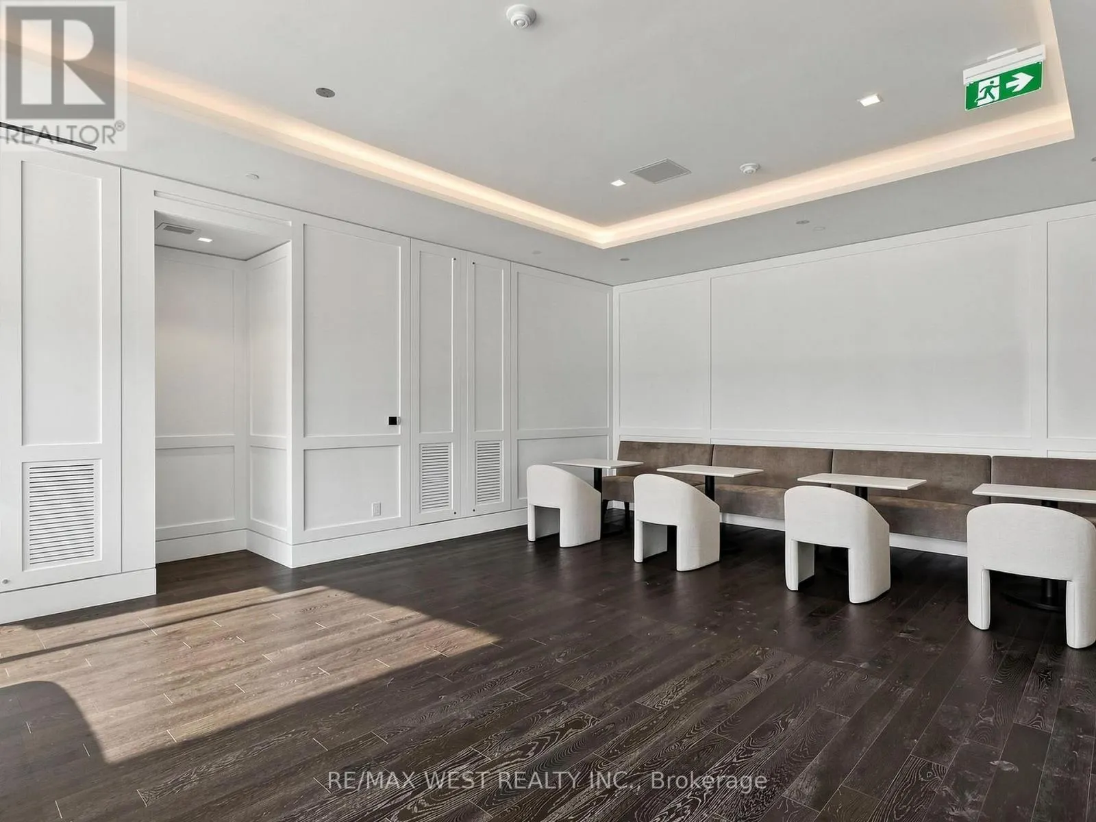 1115 - 4010 EGLINTON AVENUE W