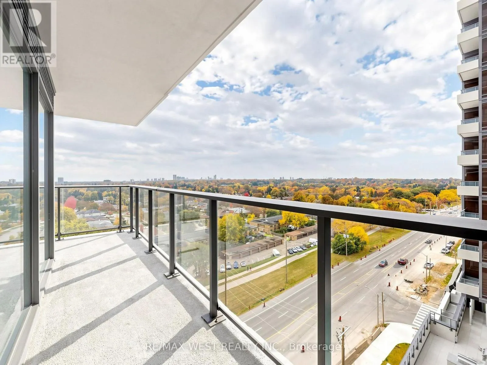 1115 - 4010 EGLINTON AVENUE W