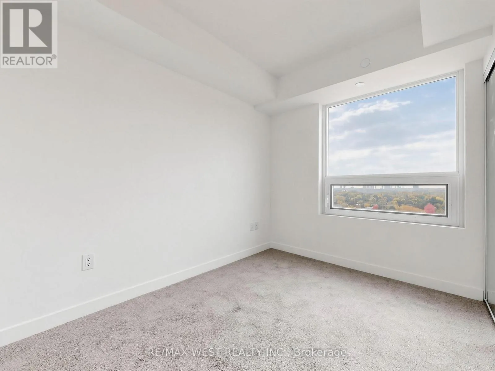 1115 - 4010 EGLINTON AVENUE W