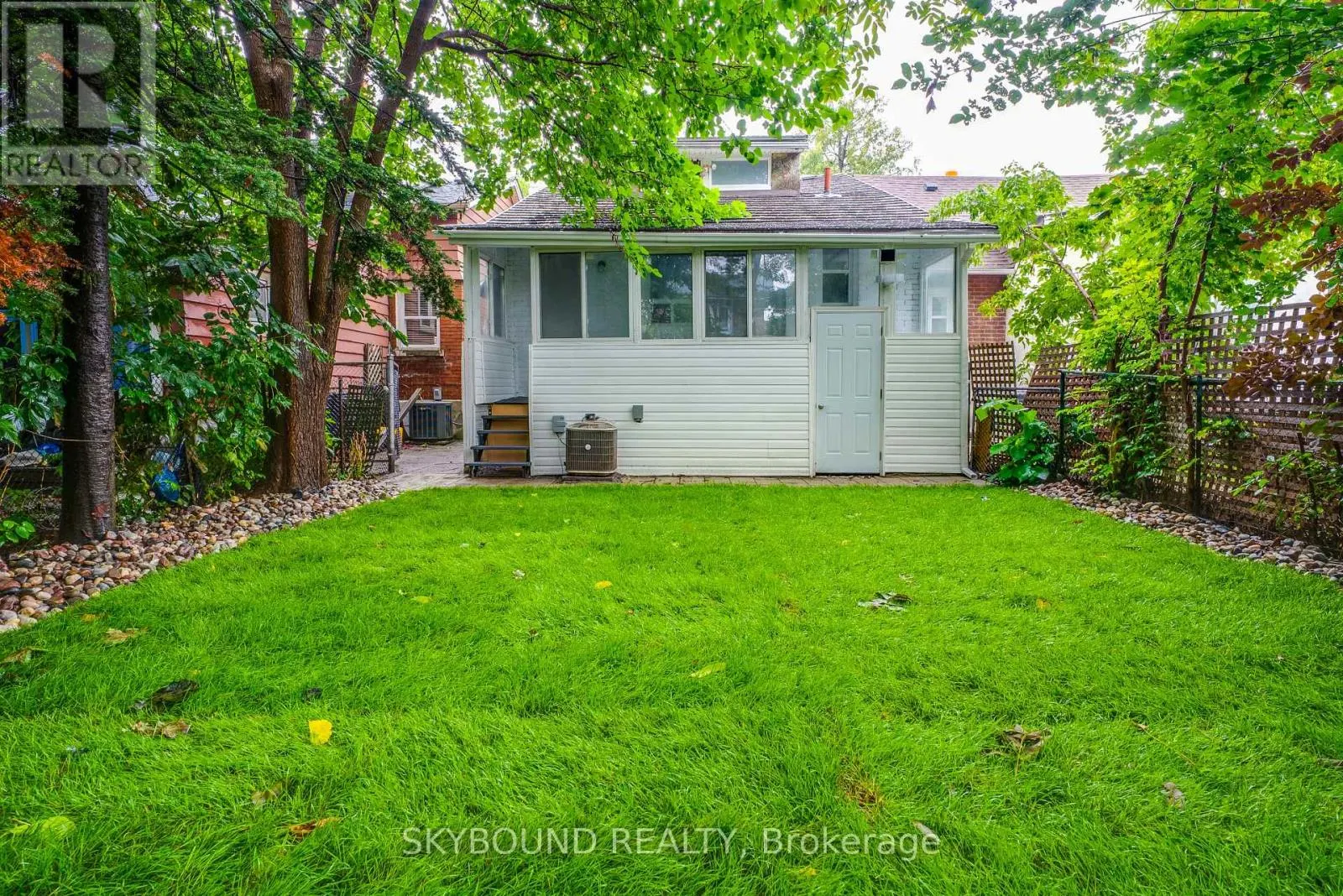 43 CRAYDON AVENUE
