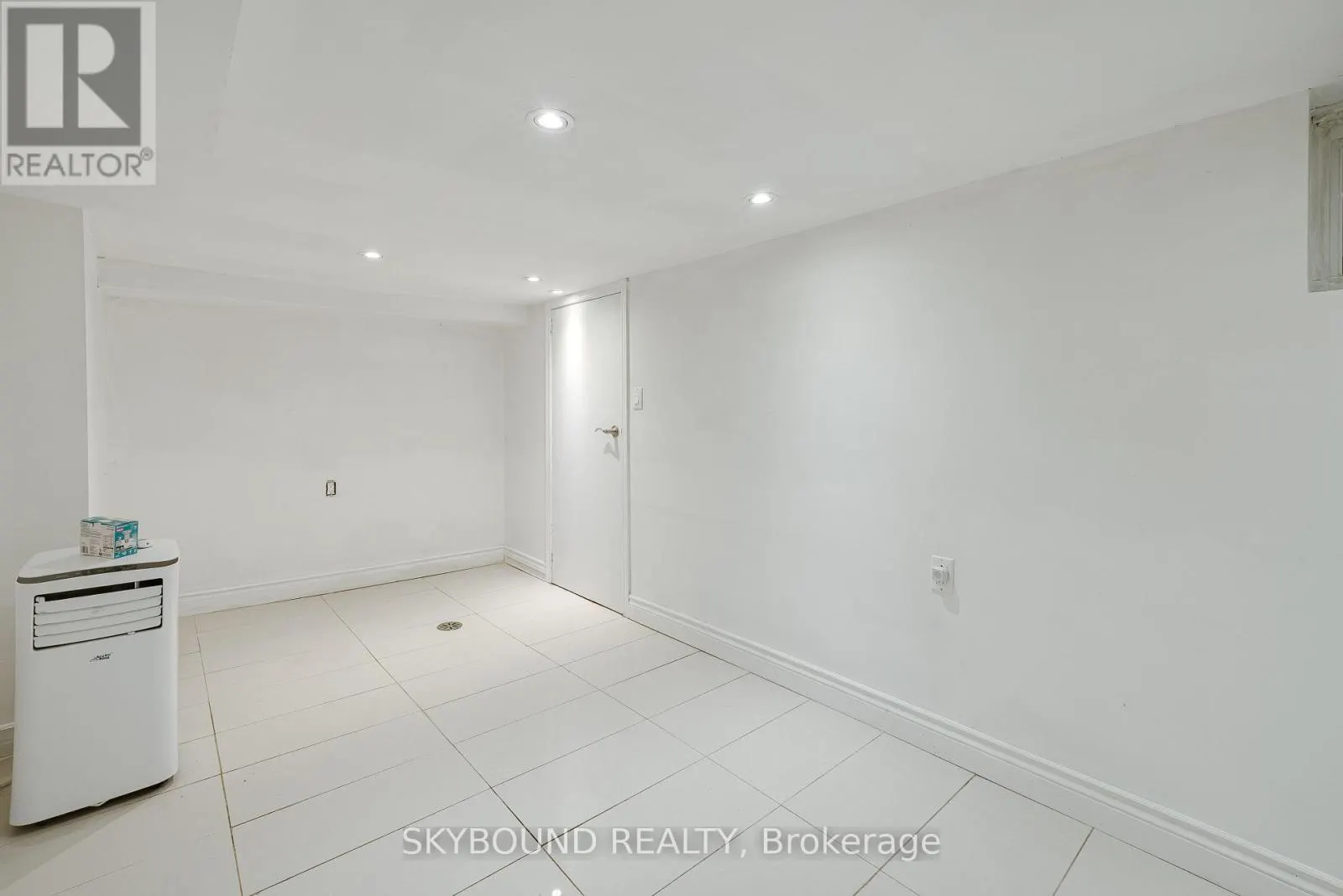43 CRAYDON AVENUE