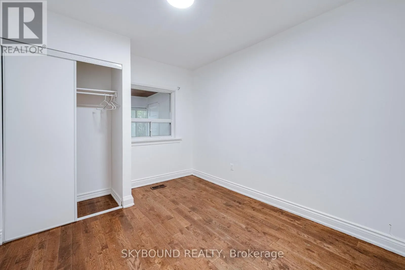 43 CRAYDON AVENUE