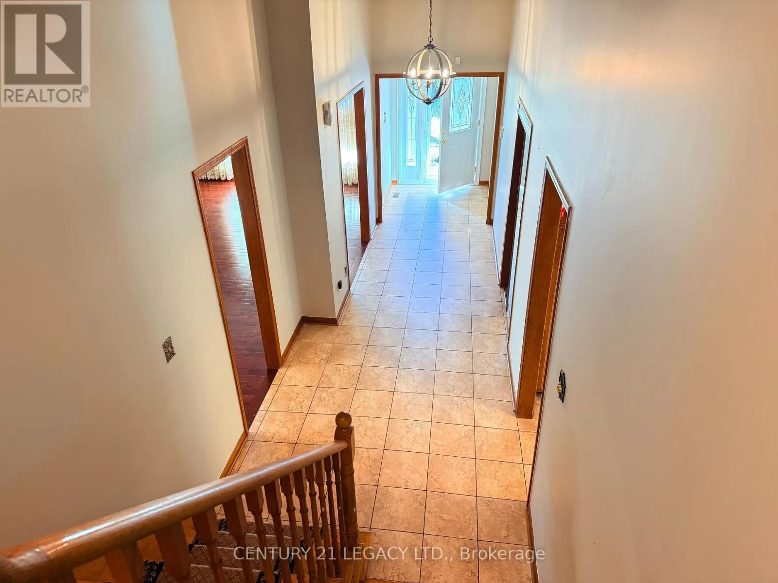(UPPER) - 78 PANORAMA CRESCENT